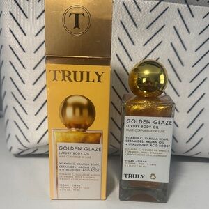 TRULY Golden Glaze Body Oil with Gold Shimmer
